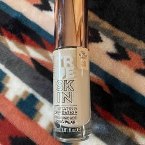 Catrice cosmetics “true skin” color neutral ivory